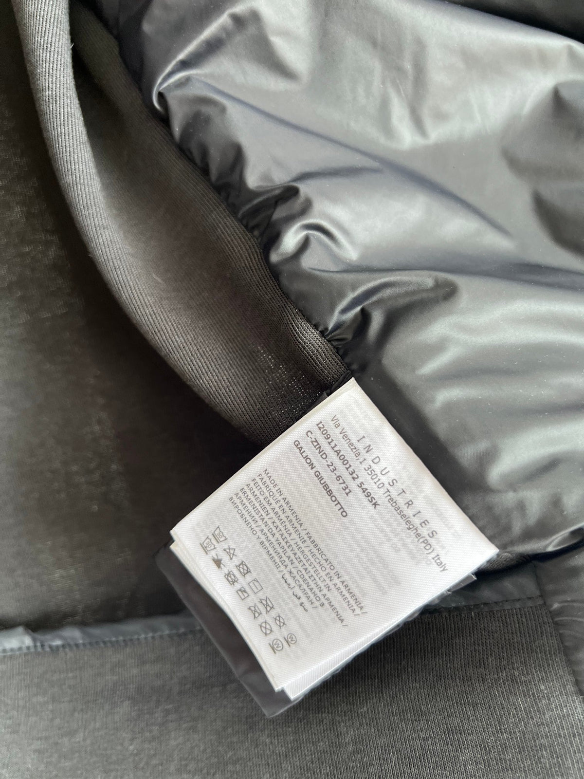 Moncler Black Striped Hooded Hybrid Quilted Jacket