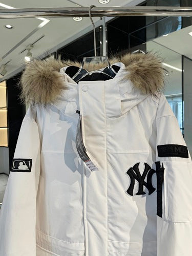 MLB White New York Yankees Hooded Parka