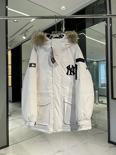 MLB White New York Yankees Hooded Parka