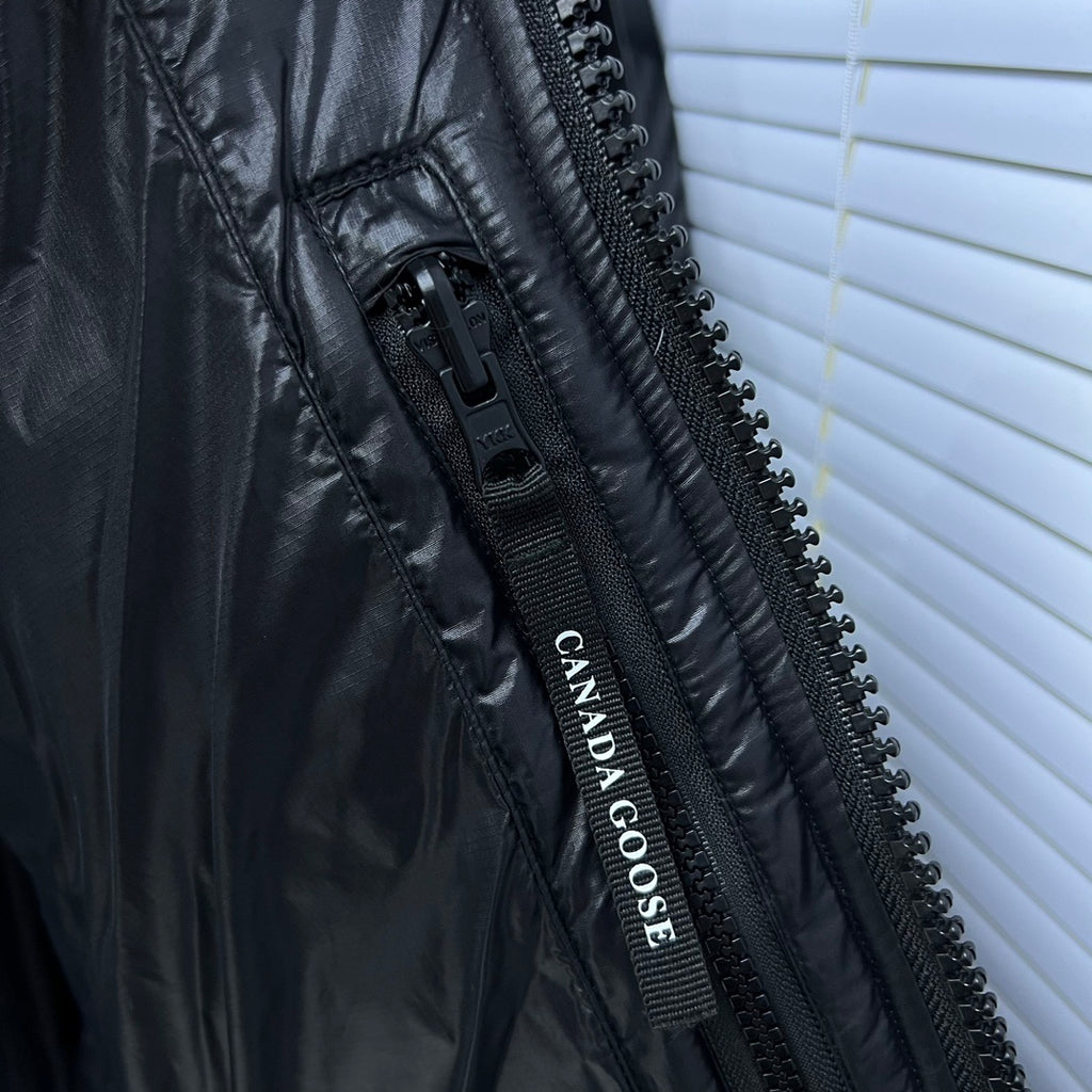 Canada Goose Hooded Puffer Jacket in Black with Classic Logo Patch