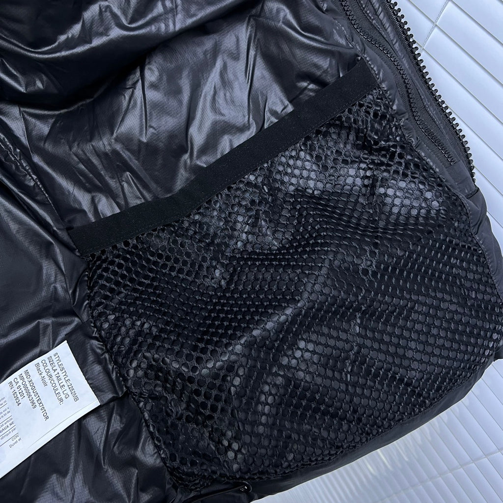 Canada Goose Hooded Puffer Jacket in Black with Classic Logo Patch