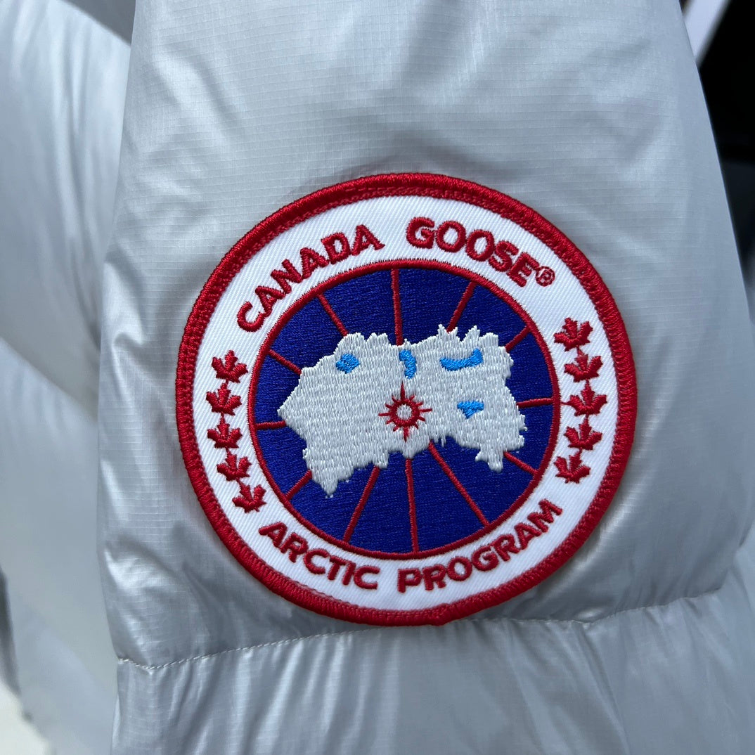 Canada Goose Hooded Puffer Jacket in Silver with Classic Logo Patch