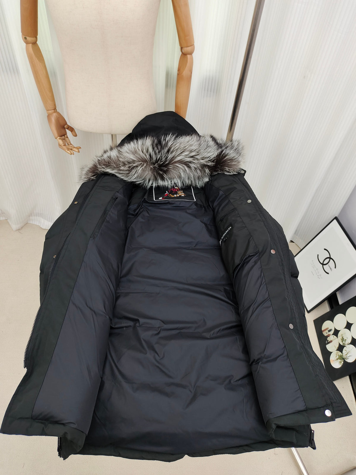 Moose Knuckles Black Plush-Trim Hooded Puffer Parka