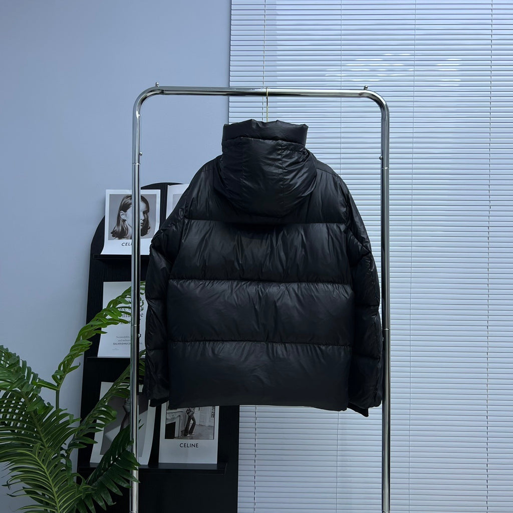 Canada Goose Hooded Puffer Jacket in Black with Classic Logo Patch